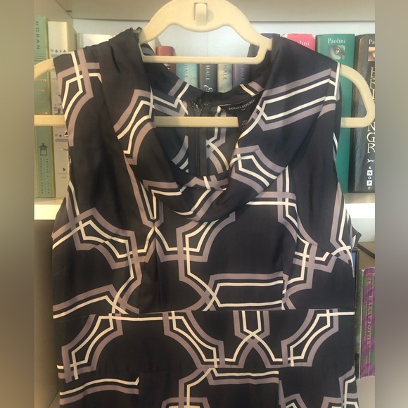 NWT Banana Republic dress. Size 6. Originally $99.99. Silk blend. - Picture 7 of 8